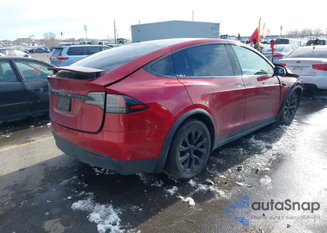 2023 Tesla Model X Dual Motor All-Wheel Drive/Standard Range z USA, uszkodzony, nr VIN 7SAXCBE51PF413050